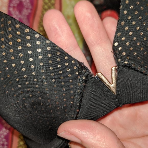Victoria's Secret Black Soft Push-Up Bra 32B NWOT - Picture 2 of 3